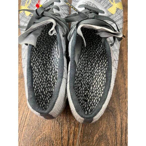 Unisex Under Armour HOVR Shakedown Track Shoes Gray w Gold Spikes & Logo M7.5 W9 - Picture 5 of 10